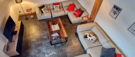 Televisión, chimenea