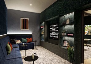 Coin salon dans le hall