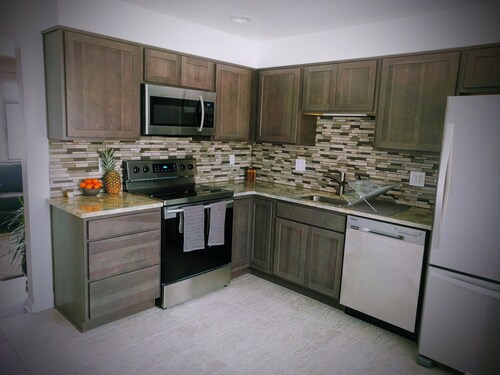 Bright natural light • Private • Quiet • Clean