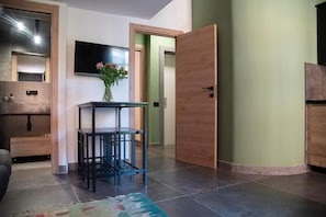 Interior - Vatican Boutique Apartment with large Terrace (Roma)