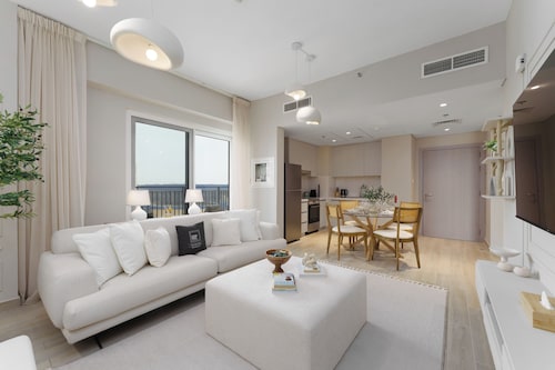 Maison Privee - Charming Retreat w/ Panoramic Views on Yas Island