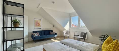 2 bedrooms, travel cot, WiFi, bed sheets