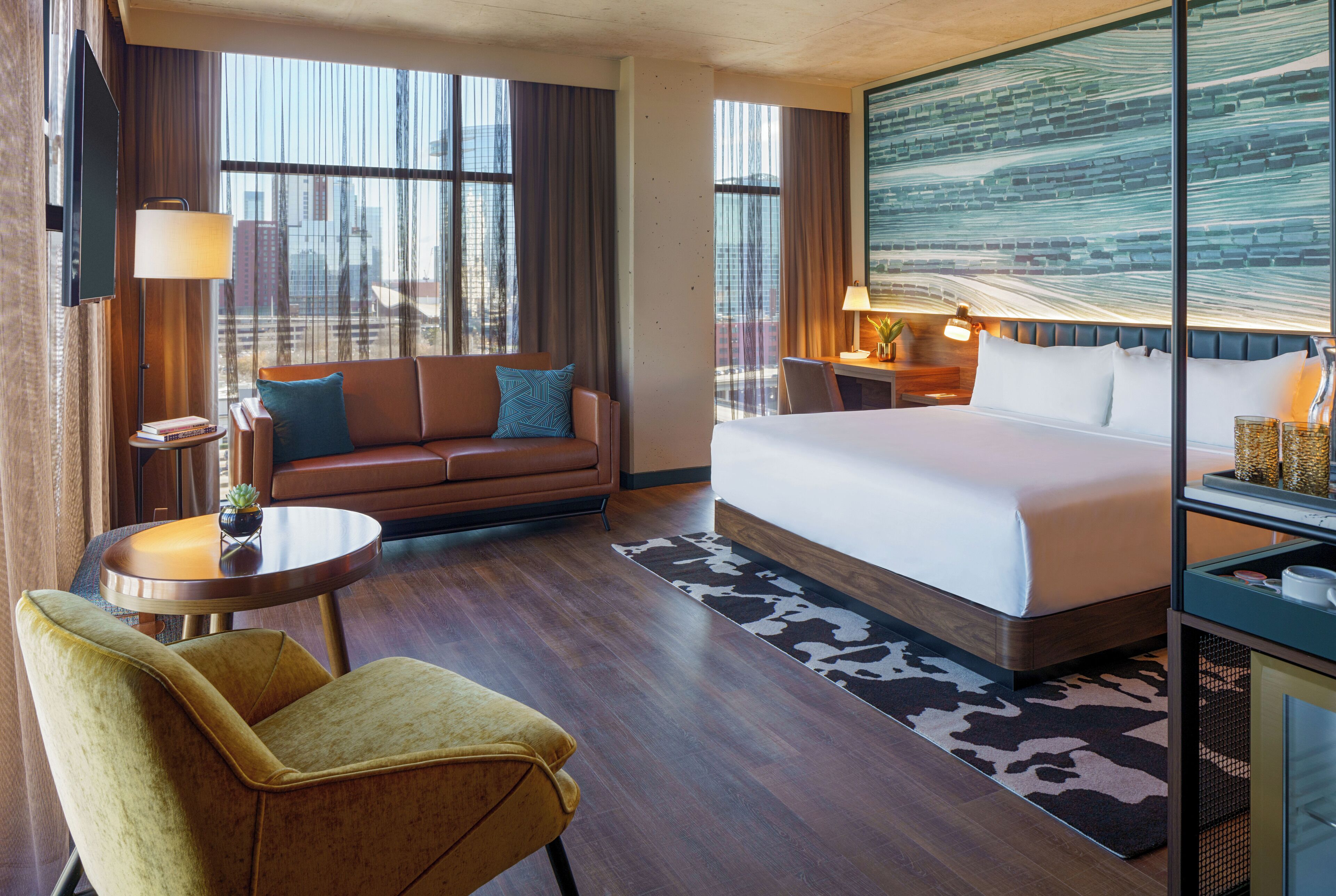 Deluxe Room, 1 King Bed with Sofa bed, Corner | Hypo-allergenic bedding, in-room safe, blackout drapes