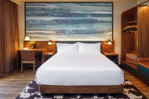 Hypo-allergenic bedding, in-room safe, blackout drapes - Caption by Hyatt Downtown Nashville (Nashville)