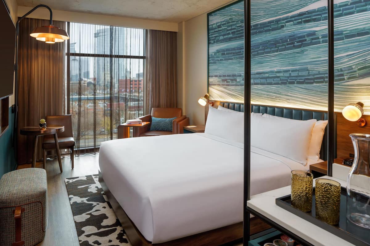 Room, 1 King Bed (High Floor)