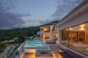 3 bedrooms, Internet - Luxury Villa Dana Indoor Pool and Sauna (Matulji)