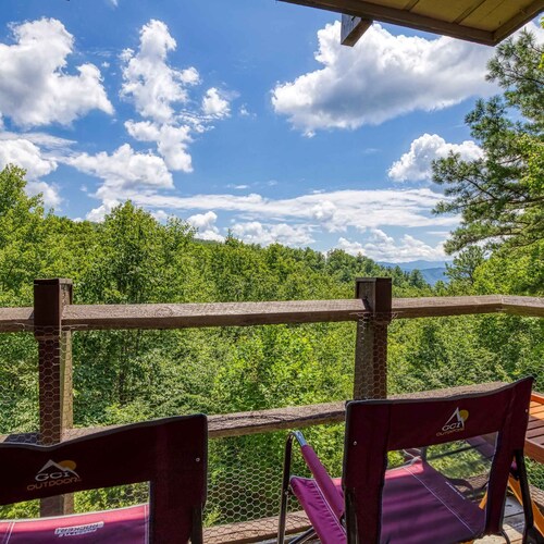 Newly Renovated 5 Star Condo Pool Gorgeous View