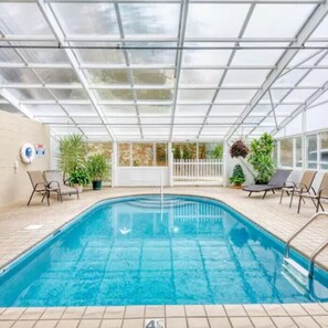 Apartment | 2 bedrooms - Newly Renovated Downtown Gatlinburg Condo Pool (Gatlinburg)