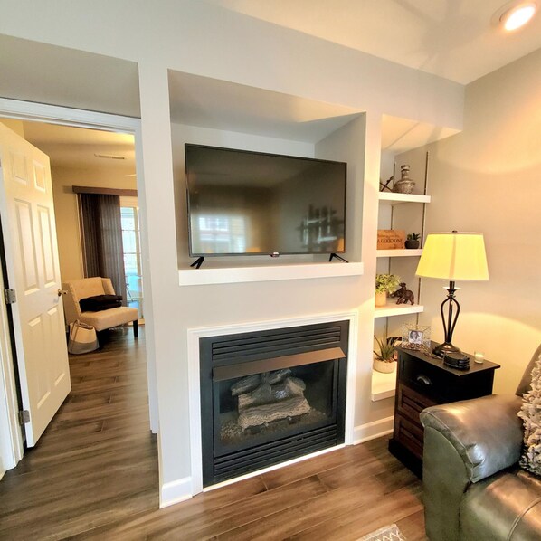 Apartment | 2 bedrooms - 1 Ranked Condo w Pool Gym Gamer Room (Sevierville)