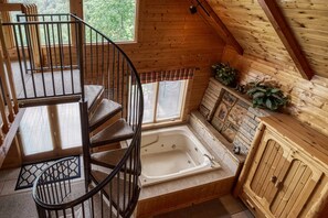 Apartment | 2 bedrooms - Quiet 5 Star Honeymooner Gorgeous View Pool FP (Gatlinburg)