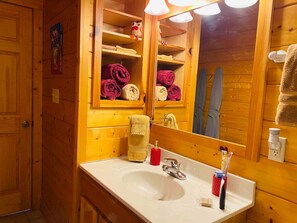 Apartment | Bathroom - Romantic Honeymoon Cabin in the Smokies (Gatlinburg)