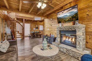 Apartment - Amazing Views Pool Hot Tub Pool Table Arcade (Sevierville)