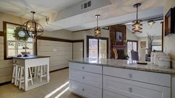 Apartment, Accessible | 4 bedrooms