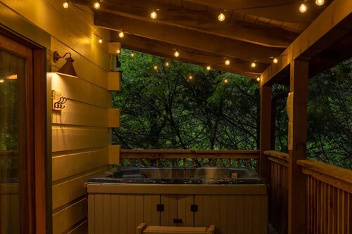 Lake Mountain Cabin w Pool Game Room Hot Tub