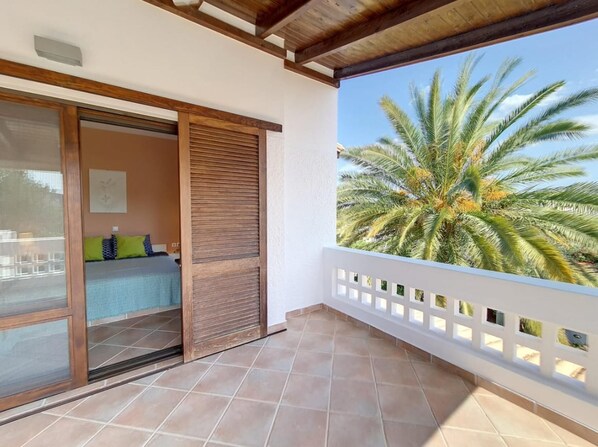 Terrace/patio - Villa Amy with Pool in Porto Hydra, by Goutos Properties (Ermionida)