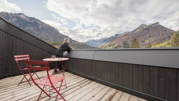 Superior Apartment, Balcony, Mountain View | Terrace/patio