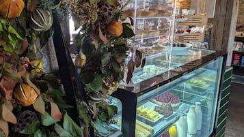 Daily local cuisine breakfast (GBP 10 per person)