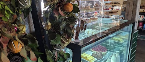 Daily local cuisine breakfast (GBP 10 per person)