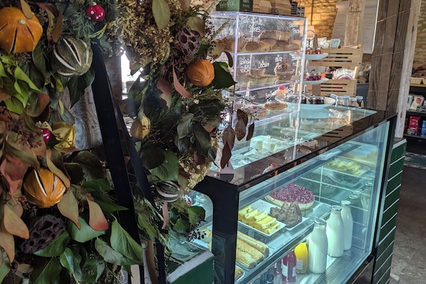 Petit déjeuner composé de spécialités régionales (10 GBP par personne)