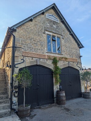 Daily local cuisine breakfast (GBP 10 per person) - The Duke Hotel (Calne)