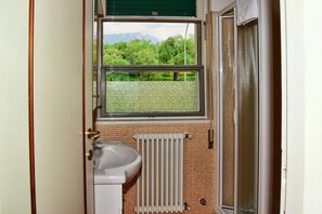Apartment, Lake View | Bathroom - Coral Blue by Wonderful Italy (Bellagio)