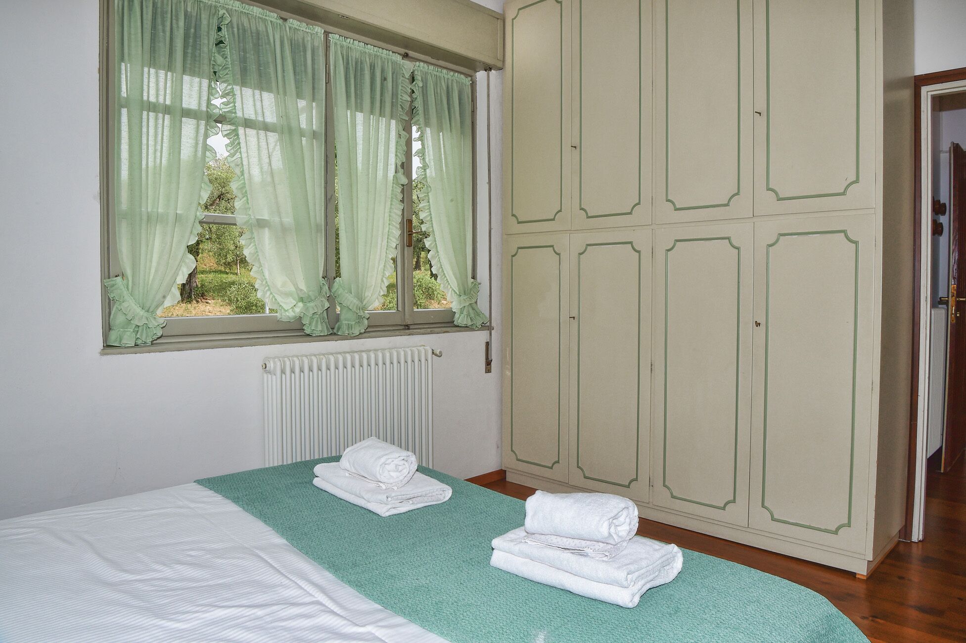 Apartemen, pemandangan danau | 1 kamar tidur, ruang kerja ramah laptop, dan setrika/meja setrika