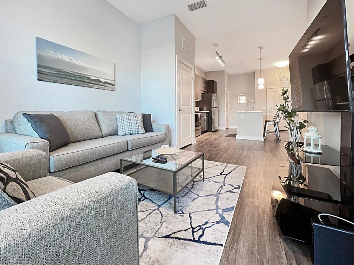 Elegant, Sophisticated Living in Central Tampa