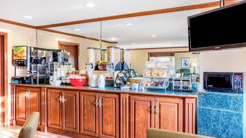 Free daily continental breakfast