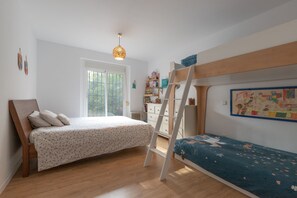 House | 2 bedrooms - Axarqu a in Malaga With 2 Bedrooms and 1 Bathrooms (Málaga)
