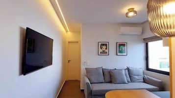 City Apartment | Living area