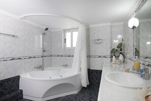 3 habitaciones y acceso a internet 