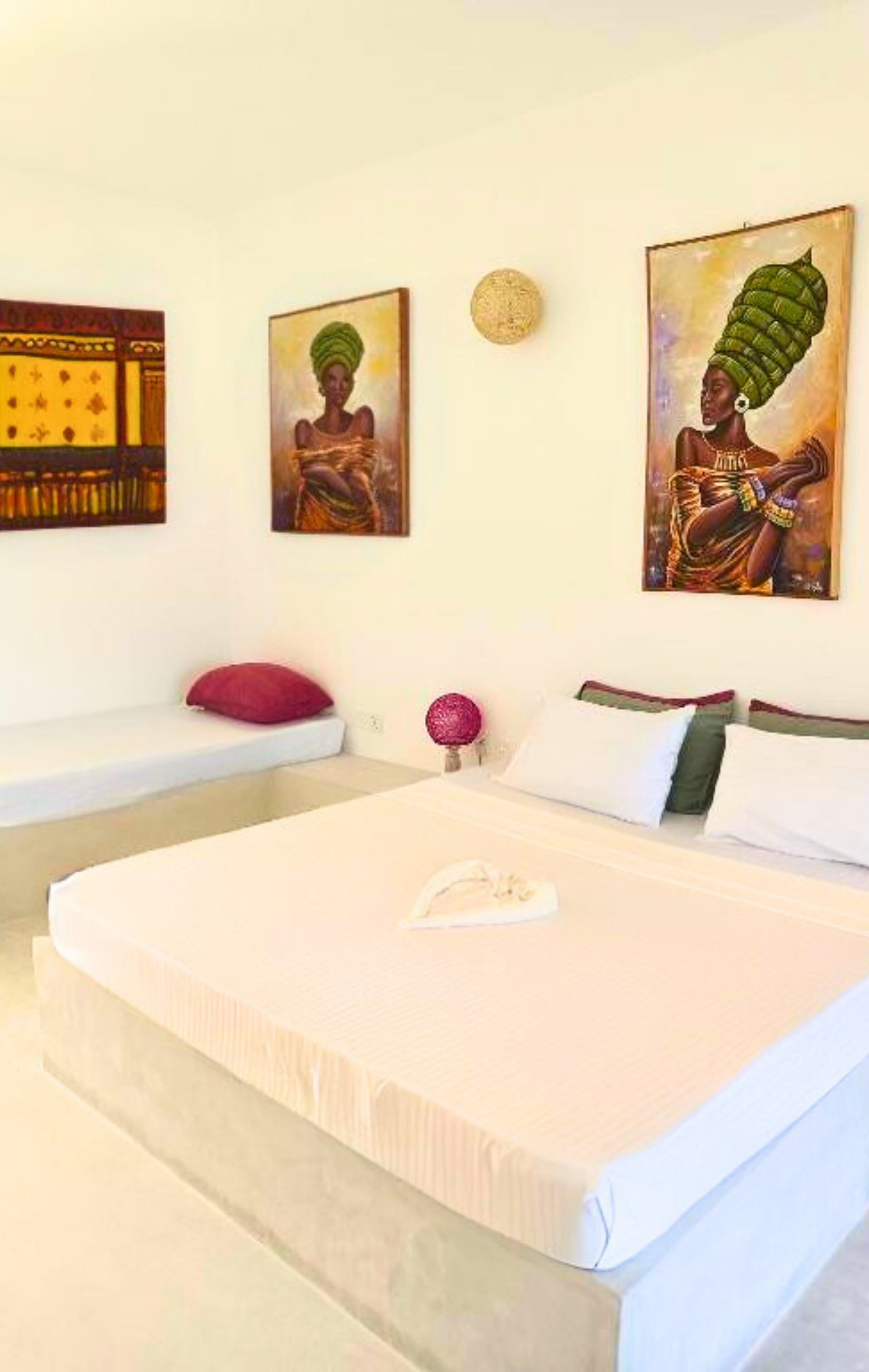 Premium bedding, minibar, in-room safe, bed sheets