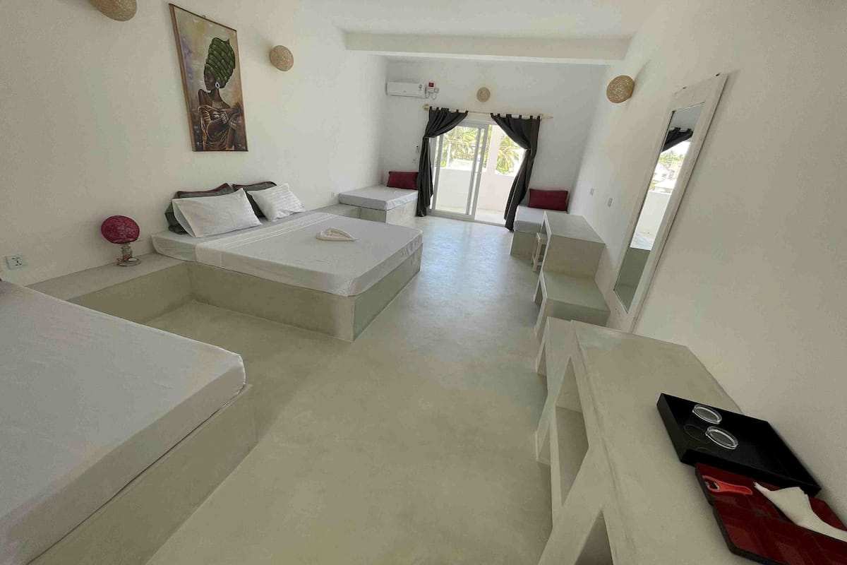 Camera familiare | Biancheria da letto di alta qualità, minibar, una cassaforte in camera