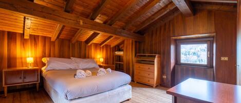 1 bedroom, iron/ironing board, free WiFi