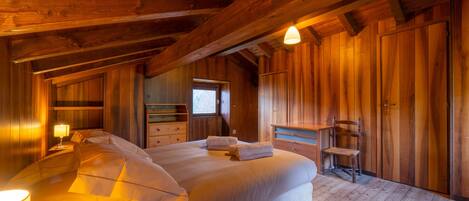 Apartment, Patio, Mountain View | 1 bedroom, iron/ironing board, free WiFi