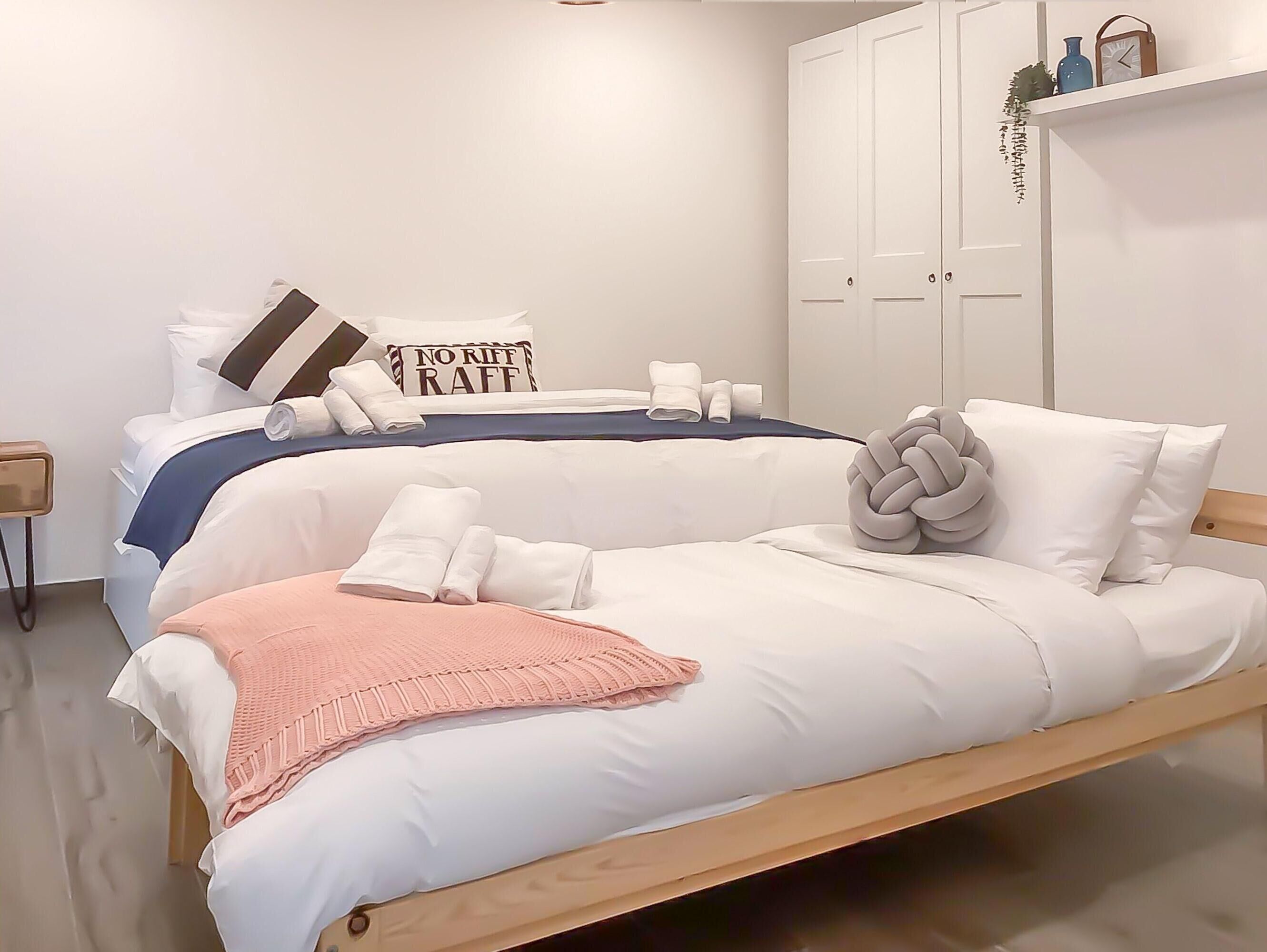 3 bedrooms, Internet