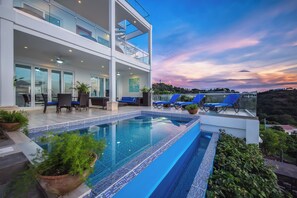4 Bedroom Pool Villa - Ocean View | Terraço/pátio