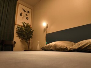 1 多间卧室、办公桌、WiFi、床单