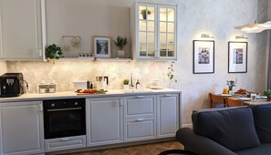 Interior - Elegant Apartment in the Historic Center, AC, wifi, Netflix, Quiet area (Sibiu)