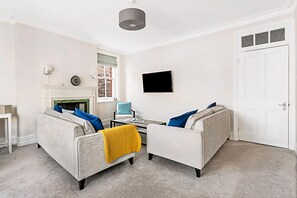 Exterior - Serene 2BR - 3 Mins to Fulham Broadway (London)