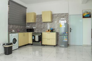 Mikroaaltouuni, uuni, liesi