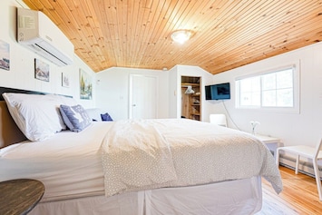 Bachelor Cabin Interior