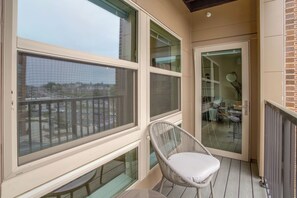 Apartment, 1 Queen-Bett und Schlafsofa, Nichtraucher, Balkon | Balkon