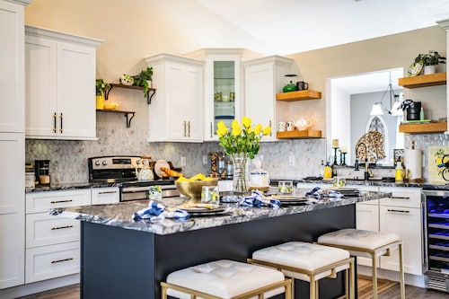 Welcome to Horse Haven-Lovely 4-bedroom house with WiFi, AC in charming Lakeland