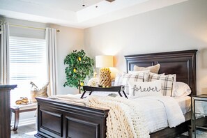 4 bedrooms, iron/ironing board, WiFi, bed sheets - Welcome to Horse Haven-Lovely 4-bedroom house with WiFi, AC in charming Lakeland (Lakeland)