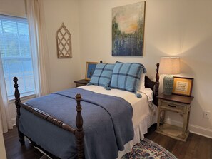3 bedrooms, free WiFi, bed sheets, wheelchair access