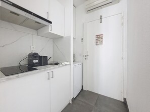 Fridge, microwave, coffee/tea maker