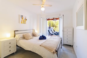 3 Schlafzimmer, Bügeleisen/Bügelbrett, Bettwäsche