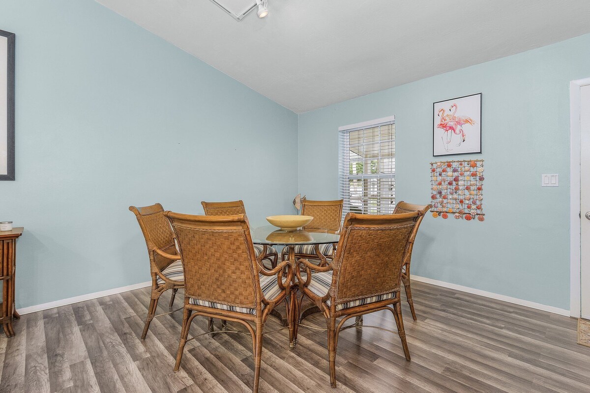 Photo 10 of Spacious 4-bedroom Lake Park house near beaches & downtown. Small Dog Friendly!