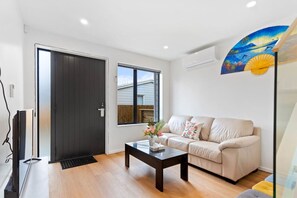 Uklassifisert bilde, 2 av 19, knapp